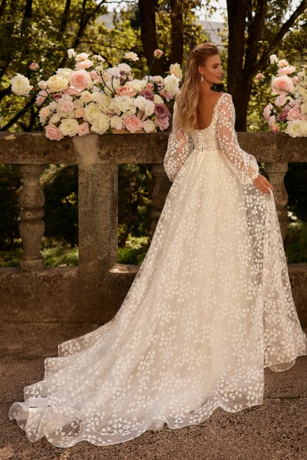 https://www.sposa-lia.com/images/stories/virtuemart/product/3) Regina.jpg